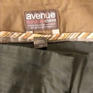 Avenue Signature Chino Capri, sz24, Olive Green